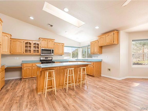 4th image of 4809 Christy Dr