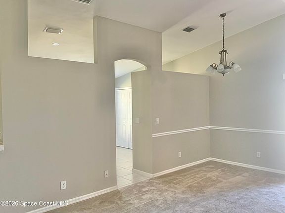 5th image of 2087 Deercroft Dr