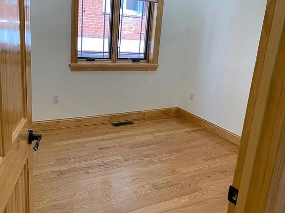 3rd image of 14621 22nd Ave Floor 1