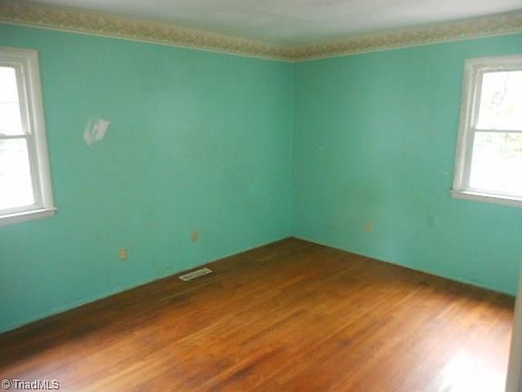 5th image of 4207 Galway Dr