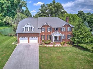 3332 Berkshire Cir, Johnson City, TN 37604