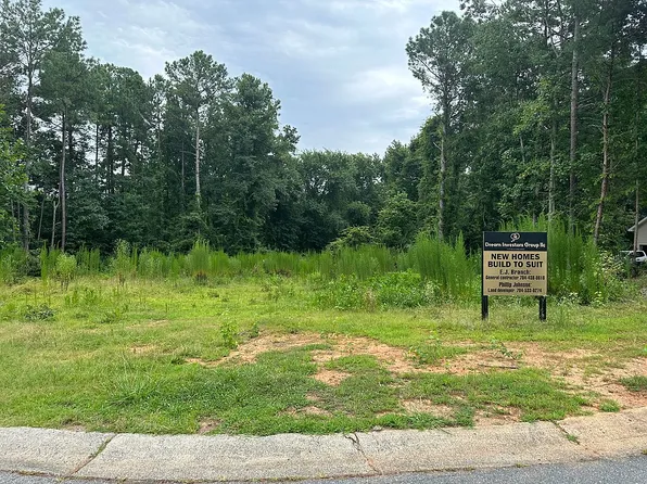 9330 Horseshoe Bend Dr, Charlotte, NC 28215