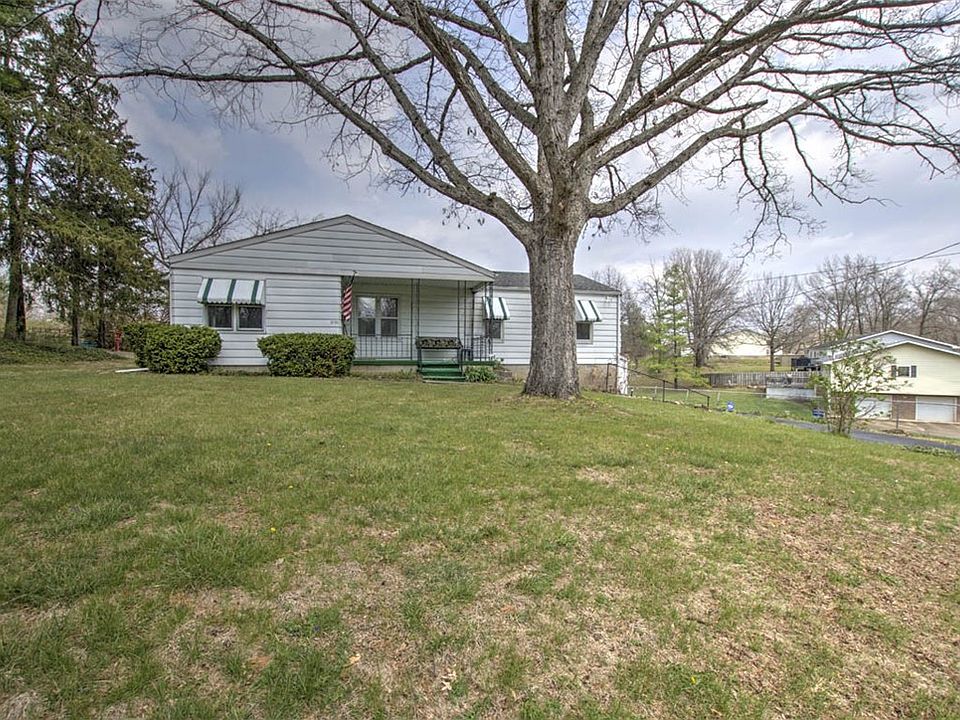 1st image of 3720 E Lake Shore Dr