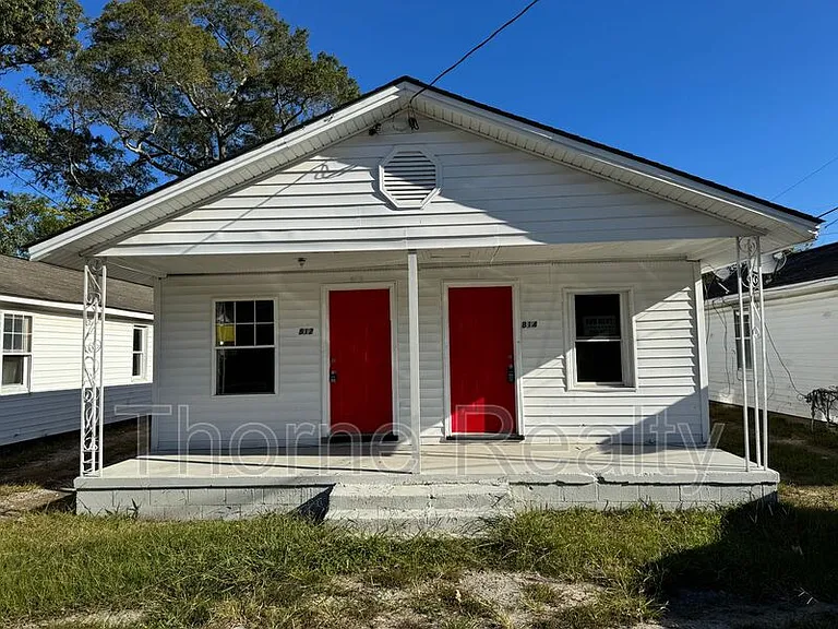 812 E Grand Ave — Photo 6