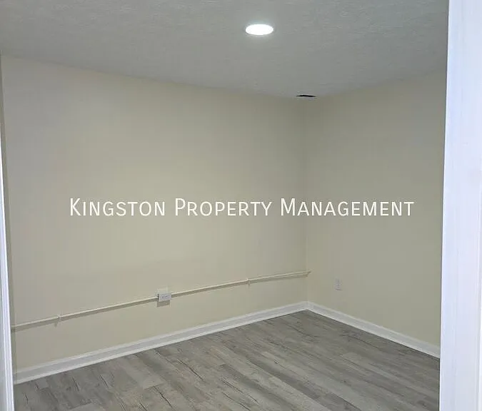 126 E Main St #3 — Photo 4