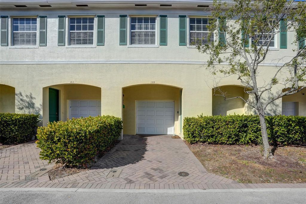 159 SW 7TH Court, photo 2