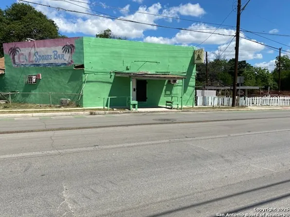 205 Frio City, San Antonio, TX 78207