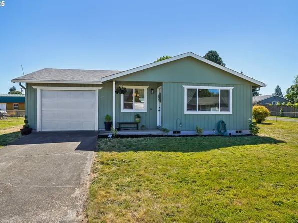 415 Carol Ct, Molalla, OR 97038