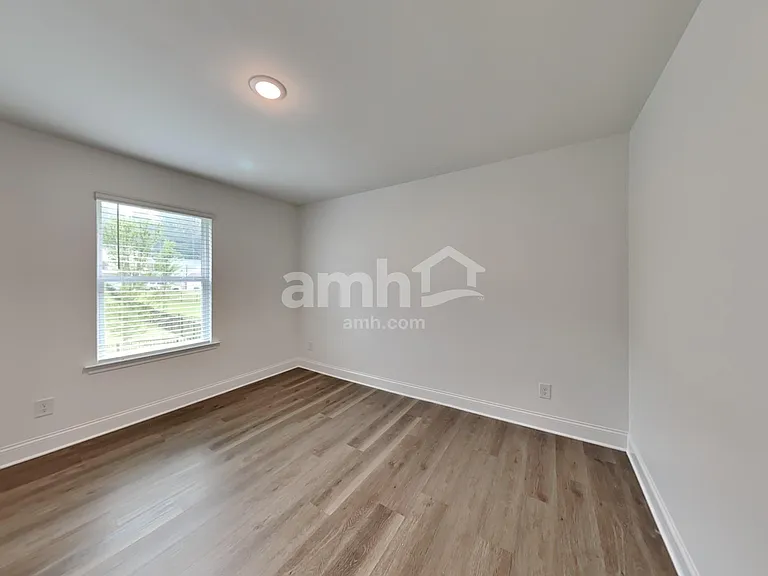 1394 Soapstone Rd — Photo 16