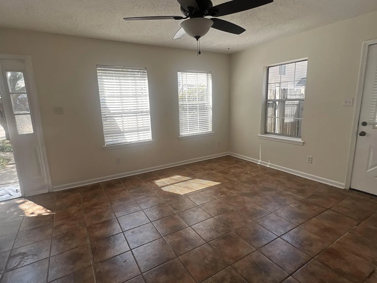 833 Harbor Bend Drive - 1 — Photo 2