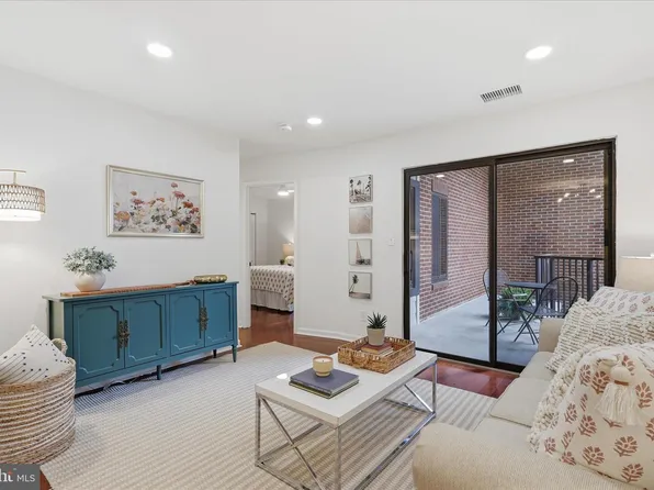 1020 N Stafford St APT 405, Arlington, VA 22201