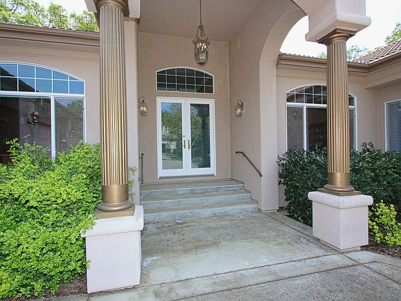 4th image of 15256 De La Cruz Dr