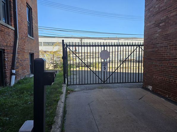 550 Parkview Dr #109