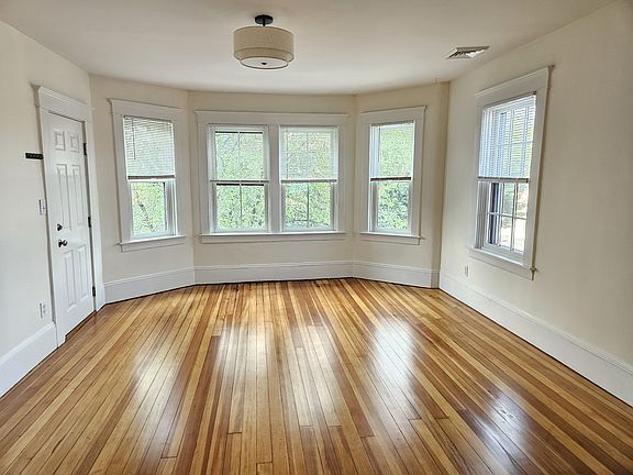 2nd image of 434 Broadway St Floor 3