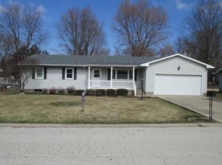 902 W Girard Ave, Monmouth, IL 61462