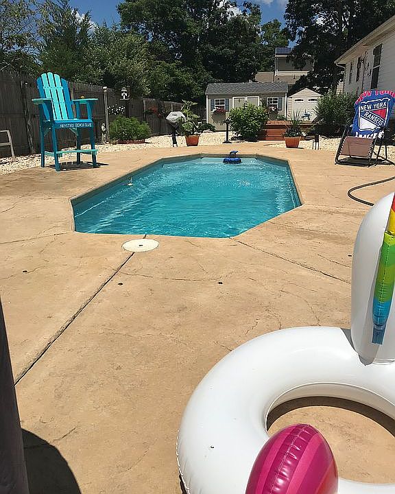 2nd image of 136 Albatross Ave