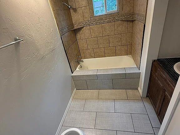2nd image of 3605 SW 36th St