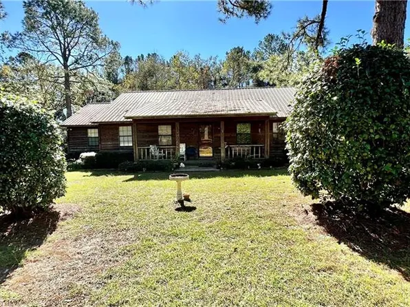 1595 Meadowood Dr, Waycross, GA 31503