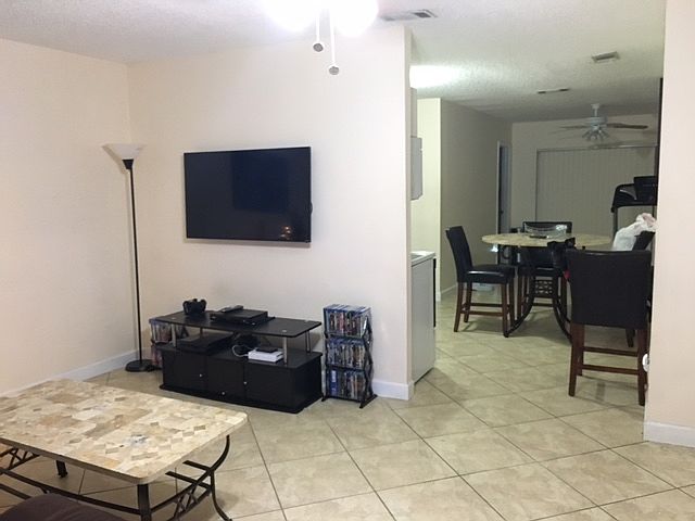 1st image of 4758 Chariot Cir