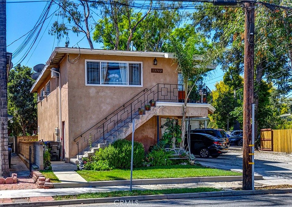 2nd image of 13702 Mar Vista St