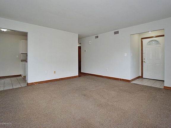 5th image of 135A Pond Way #135A