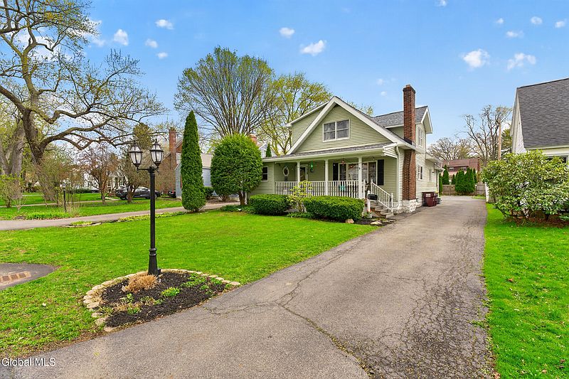 4th image of 1528 Myron Street