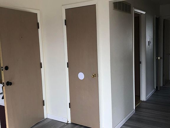 3rd image of 10073 Puttington Dr APT A