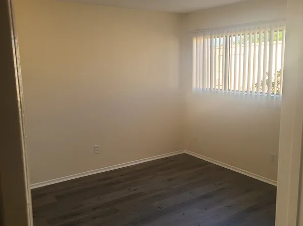 19540 Prairie St, Northridge, CA 91324