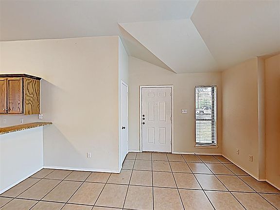 5th image of 1021 Olivewood Ln
