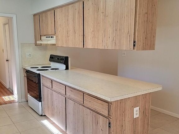5th image of 10550 86th Ave N Unit B