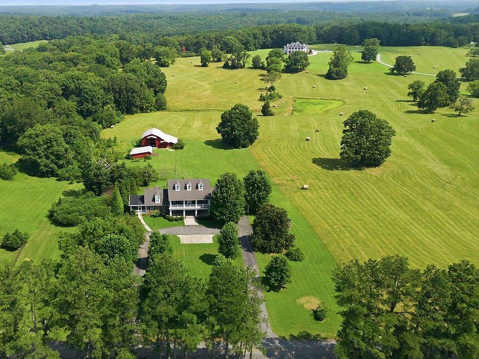 1st image of 444 Old Pond Ln