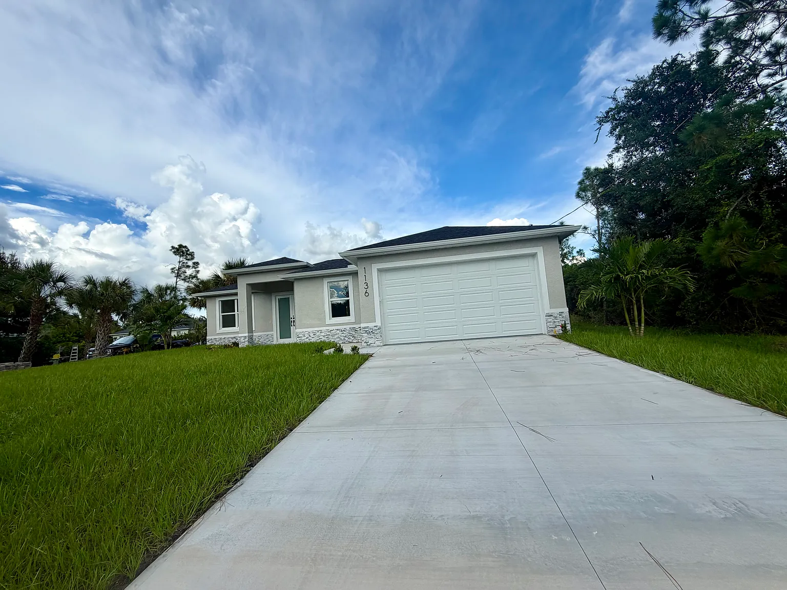 4 bed, 2468 sqft, $2,800 — Photo 1