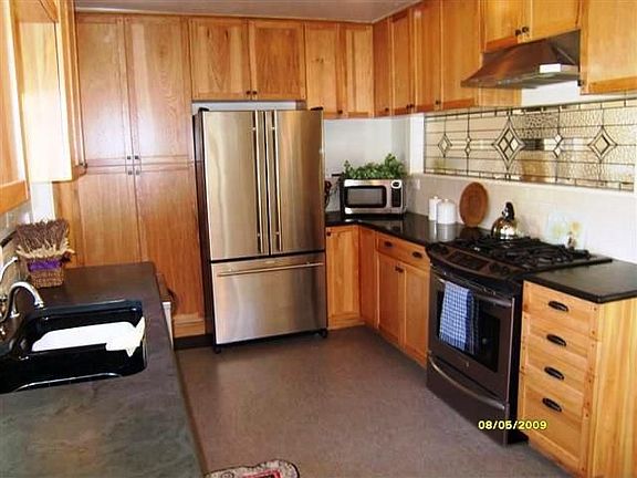4th image of 315 Mira Mar Ave