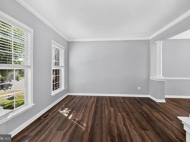 9036 Woodpecker Ct — Photo 6