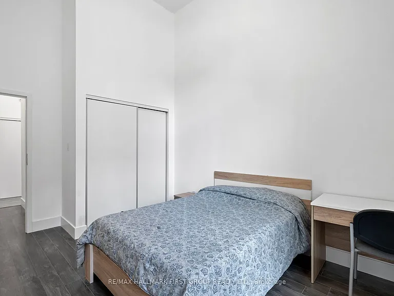 253 Albert St #5 — Photo 8