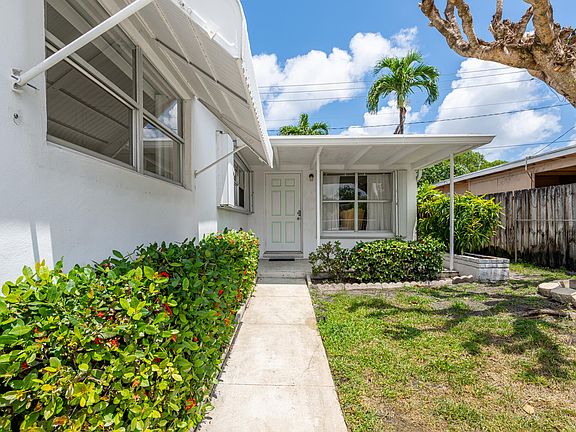3rd image of 1029 Andrews Road