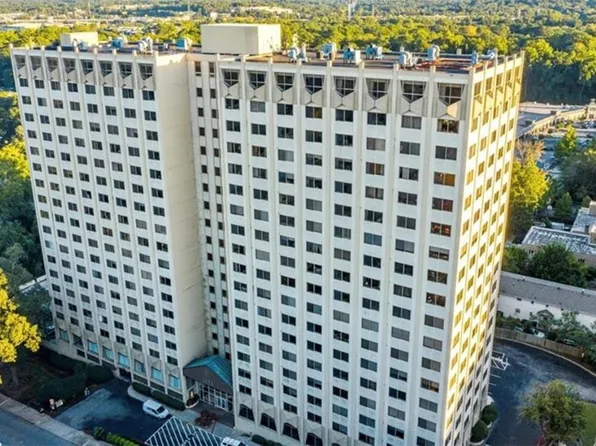 2479 Peachtree Rd NE APT 508, Atlanta, GA 30305