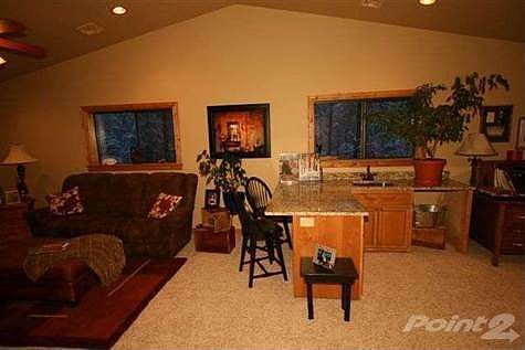 3rd image of 2204 Richardson Ln