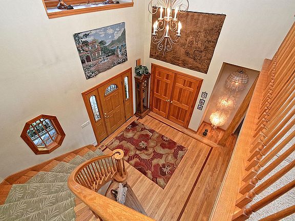 5th image of 43W435 Cornwall Dr