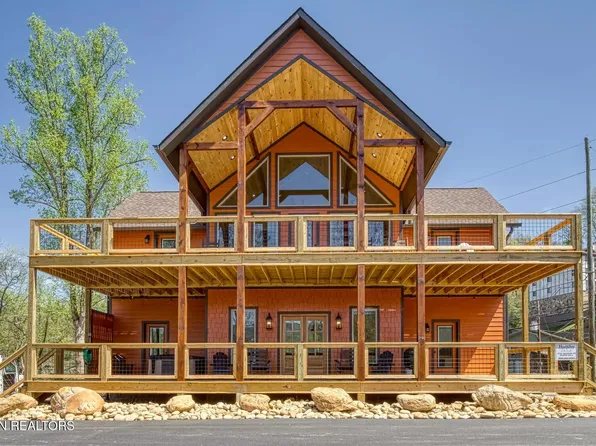 604 Cherokee Orchard Rd, Gatlinburg, TN 37738