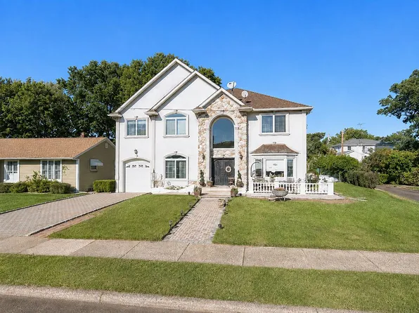 4 Conklin Dr, Clifton, NJ 07013