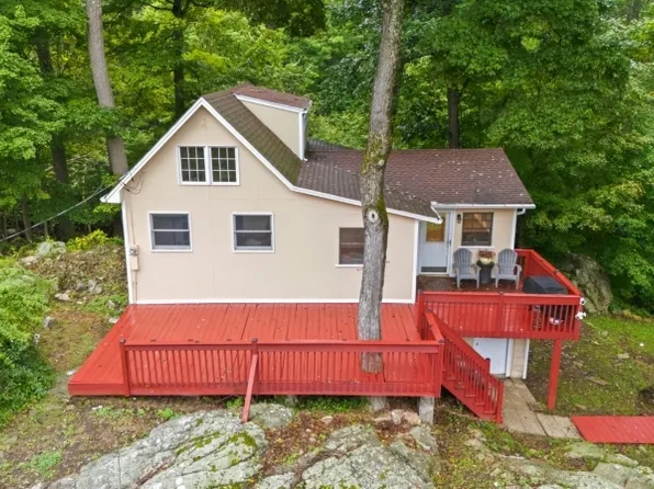 376 Maxim Dr, Hopatcong Boro, NJ 07821