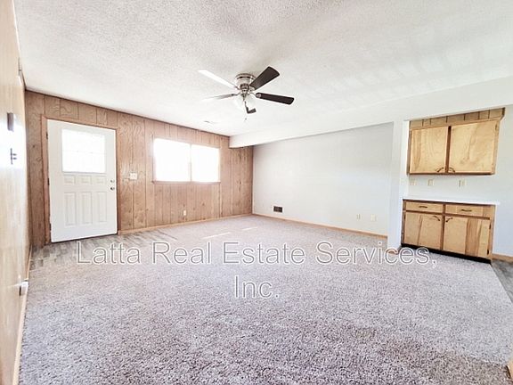 2nd image of 115 W Orchard St APT B