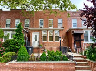 2118 38th St, Astoria, NY 11105
