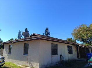 816 Saint Clair Abrams Ave, Tavares, FL 32778