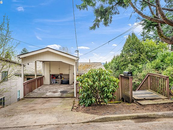 2nd image of 7040 SW Brier Pl
