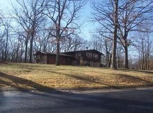 862 Homestead Dr #D, Moberly, MO 65270