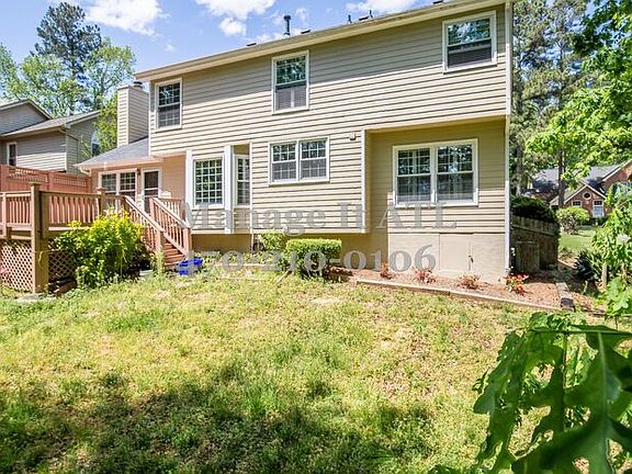 4th image of 2171 Whitehall Dr NE