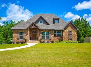 515 Brookwood Dr, Wetumpka, AL 36093