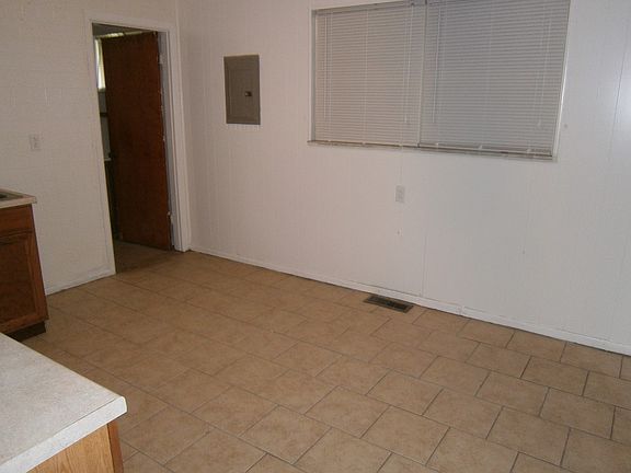 3rd image of 4730 Woodlake Dr
